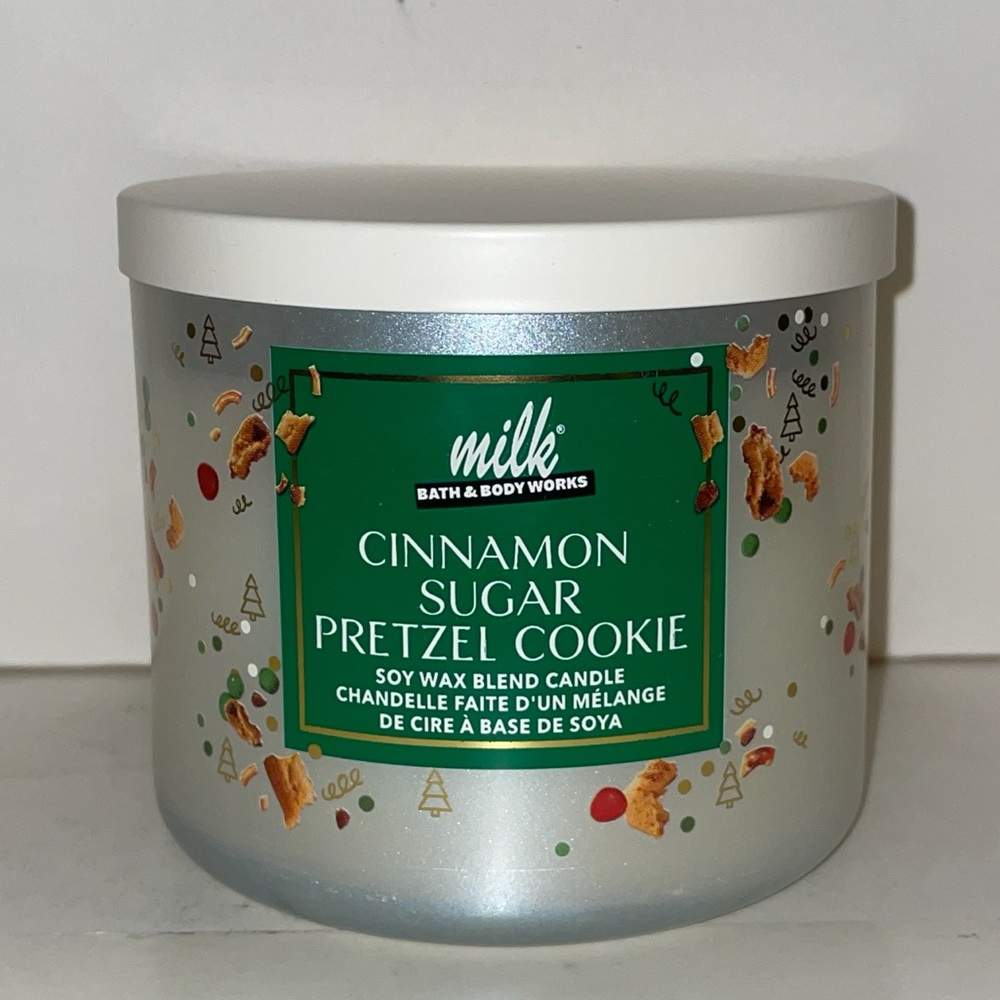 Bath & Body Works Milk Bar Cinnamon Sugar Pretzel Cookie Candle 3 Wick New